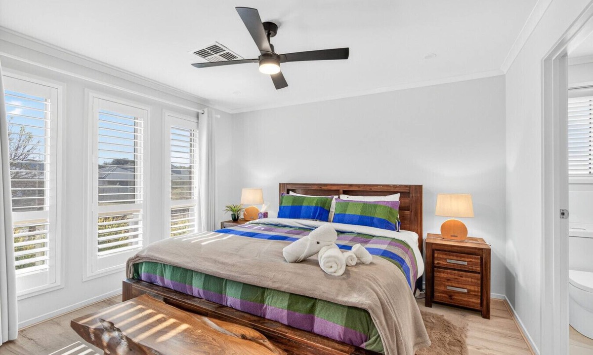 Nangkita House | Spacious Coastal Retreat at Coorong Quays Marina – Private Dunes & River Access