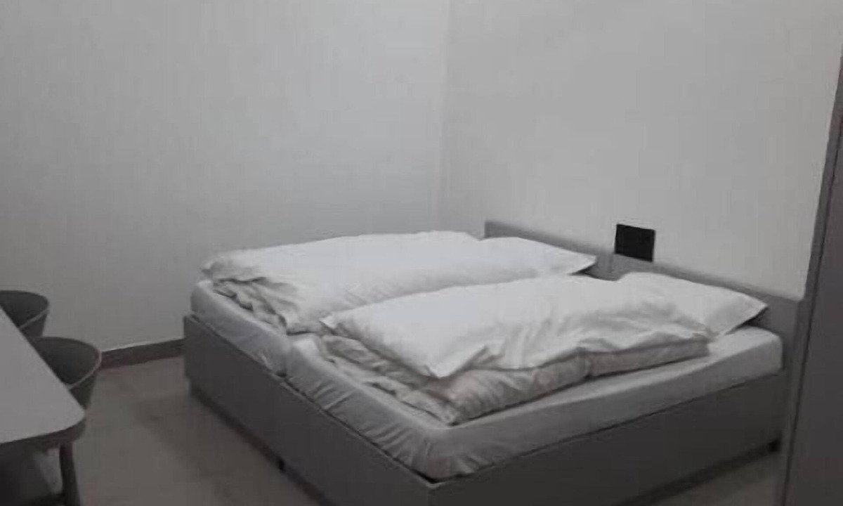 Agra Bed & Breakfast | Spacious Family Room Near Taj Mahal with Private Bathroom & Kitchenette