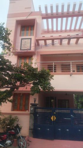 Tiruvannamalai Bed & Breakfast | Sri Krishna's AC