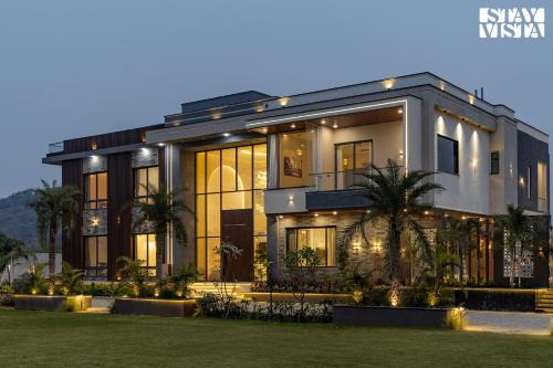 Rajawas Villa | StayVista's Priana - 6BHK Villa with Bathtub & Private Pool