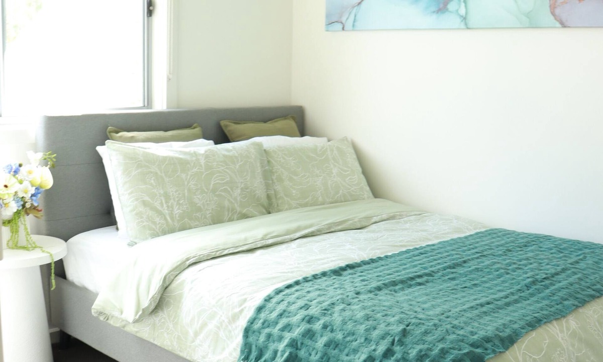 Findon Apartment | Stylish 2BR Holiday Apartment in Findon 8min to the AirPort, 1min walk to shops.