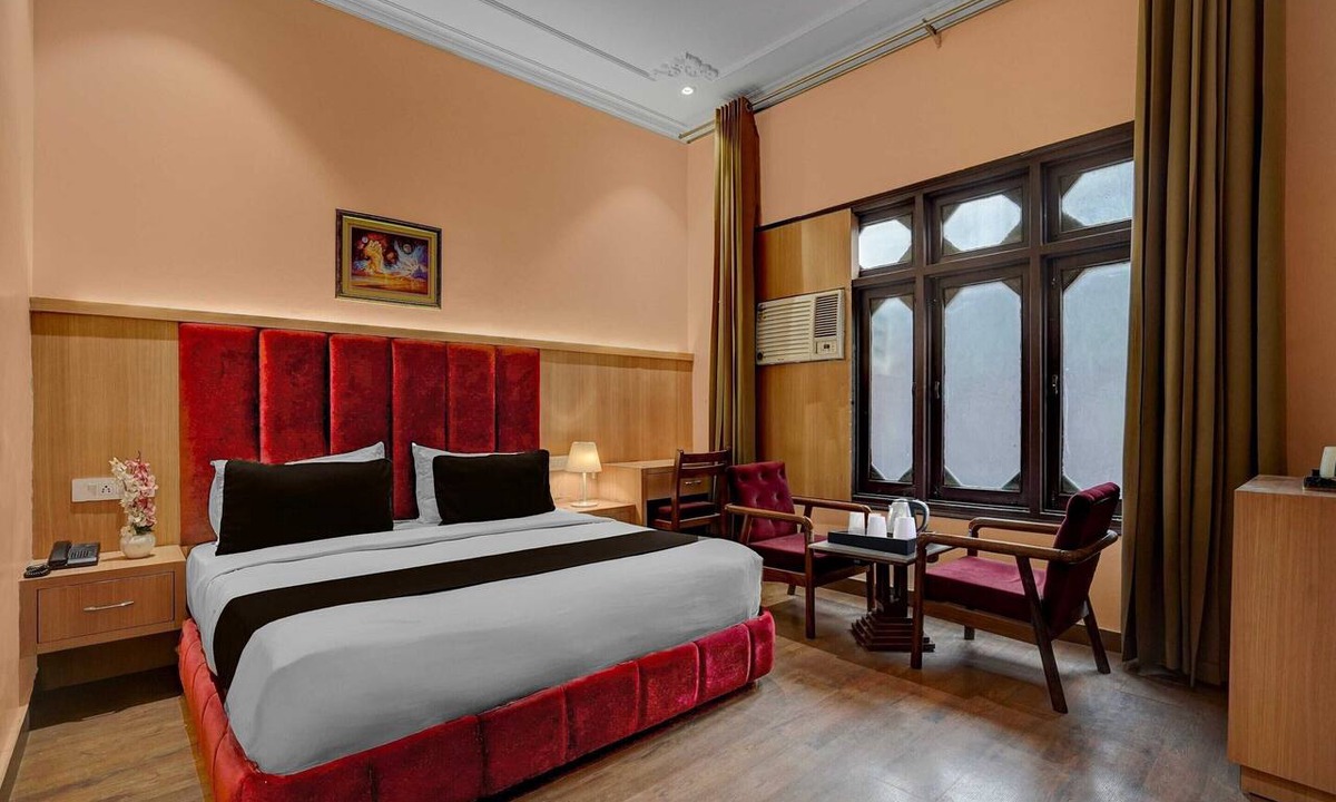 Kochi House | Suite Room Clubhouse Vytilla Kochi
