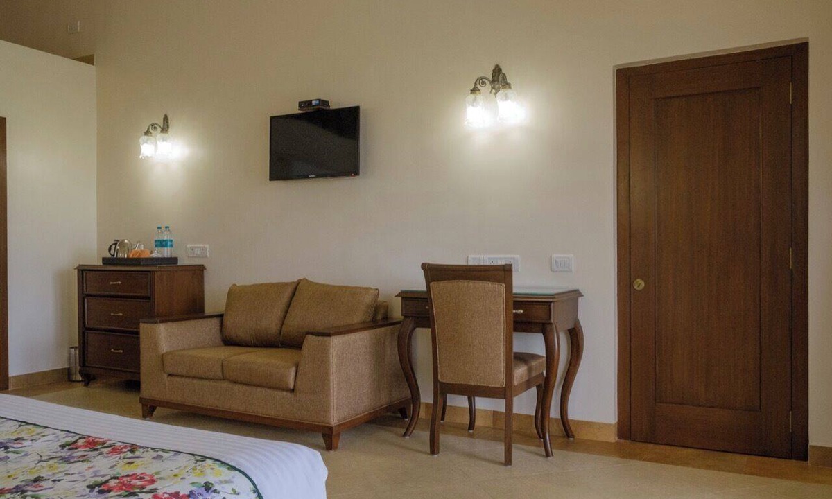 Sinnar Hotel | SUMMER VINES