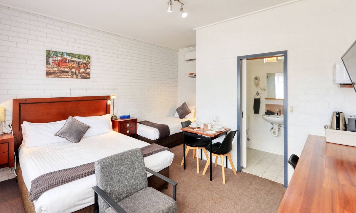Swan Hill Hotel | Sun Centre Motel