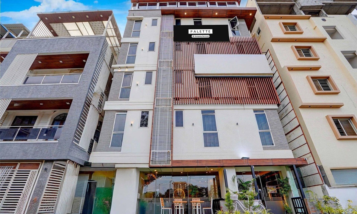 Bengaluru House | Super Deluxe RoomBlue Diamond Luxury stay