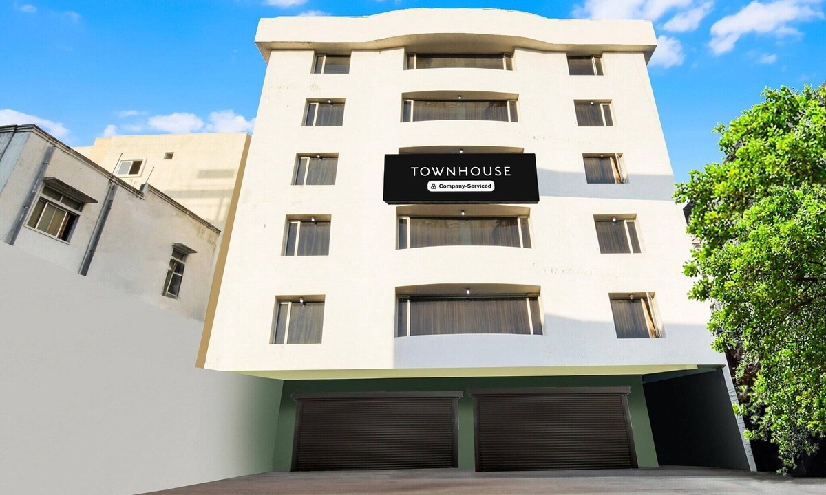 Basheerbagh House | Super Deluxe RoomRed Hills Sitara Grand