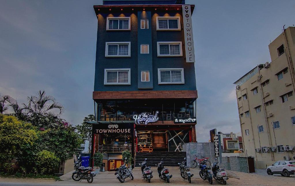 RR Nagar Hotel | Super Townhouse Global Village Tech Park Near Kengeri Bus Terminal Metro Station