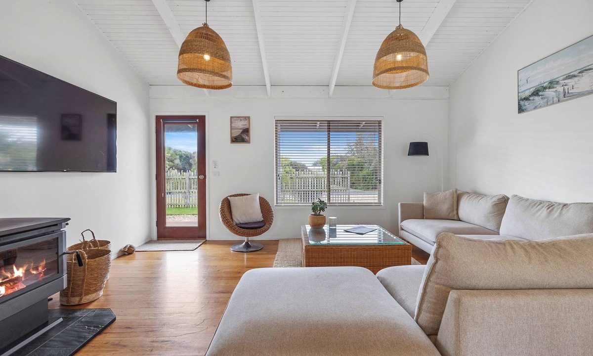 Surf Beach House | Surf Beach Retreat, 200 mtrs from Surf Beach, family holiday games, free WiFi
