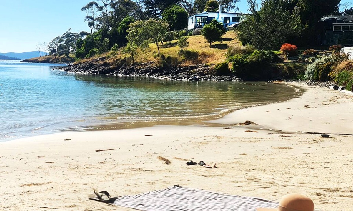 Surveyors Bay Cottage | Surveyors Cottage - a quiet retreat by the sea