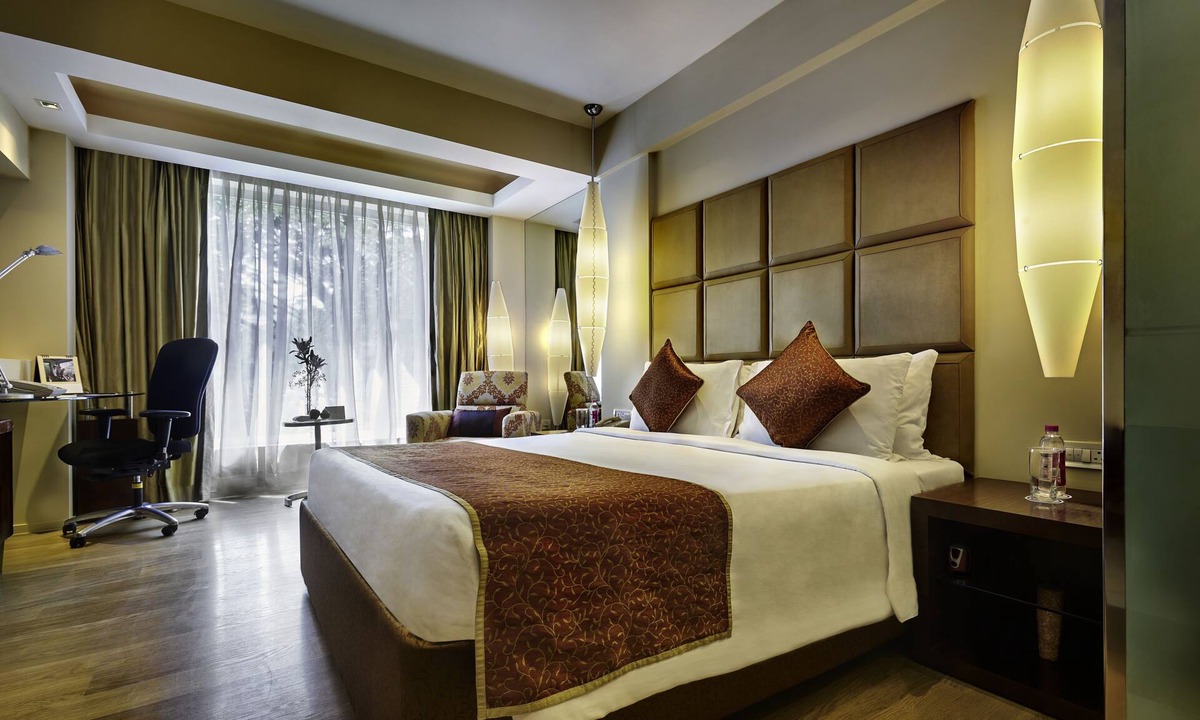 Royapettah Hotel | Taj Club House