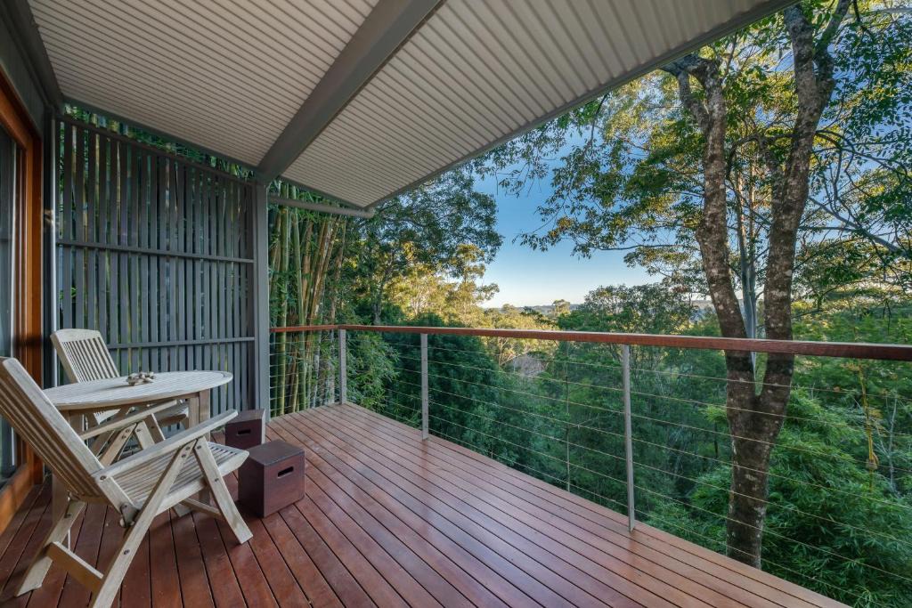 Mapleton Bed & Breakfast | Taman Sari Sunshine Coast Romantic Pet-Friendly Hinterland Retreat