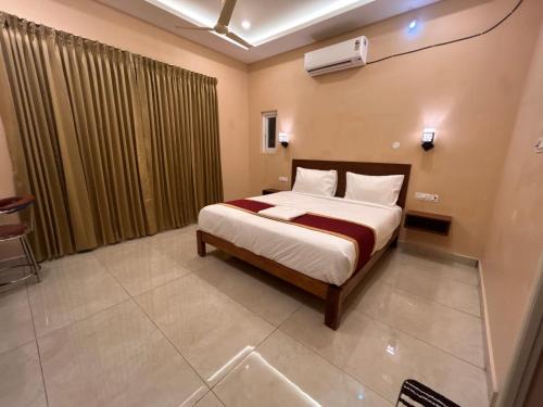 Kuilapalayam Hotel | Thanish grand residency