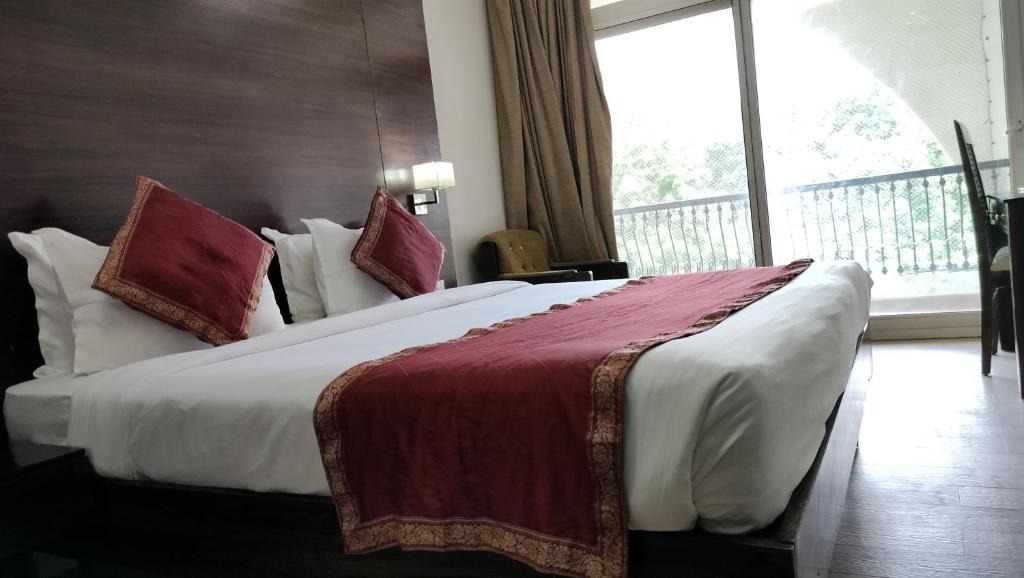 Civil Lines Hotel | The 66 Residency