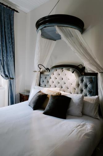 Warwick Hotel | The Abbey