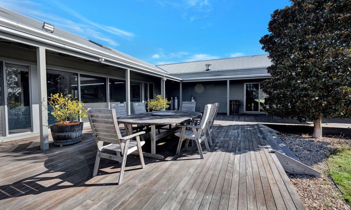 Longford House | The AUSF Homestead: Retreat offers a blend of tranquility and amenities