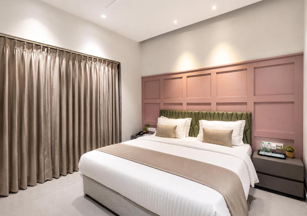 Sector 1 Hotel | The Bay Suites - Salt Lake