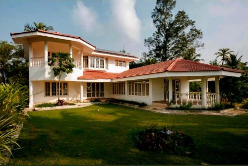 Surathkal House | The Beach Villa by Sunny Smiles
