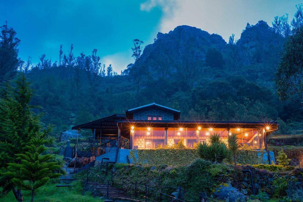 Ooty Villa | The Berg Ooty Queen of Hills with complimentary Breakfast