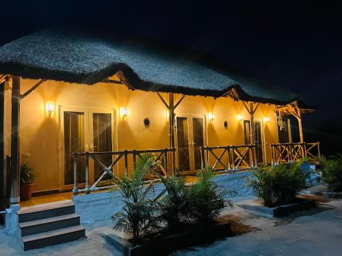 Kamalapur Hotel | THE BOHO CHALET