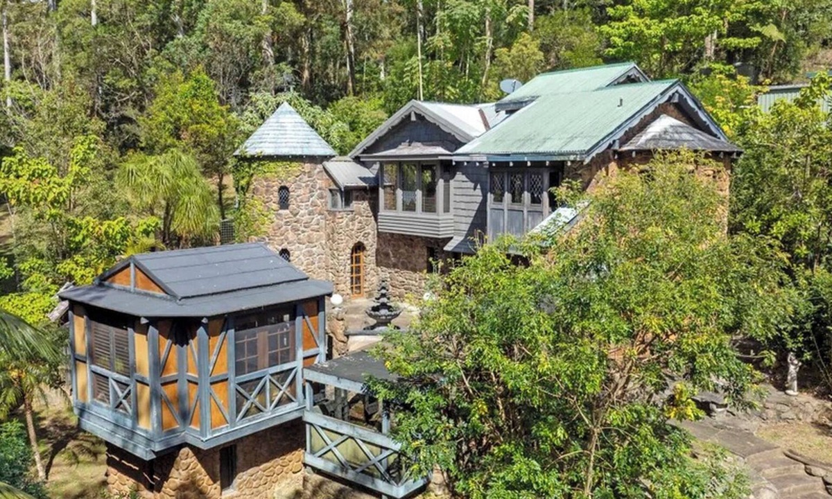 Eagle Heights Other | The Botanical Castle — Mt Tamborine Family Retreat, Sleeps 8, Fireplace & Views