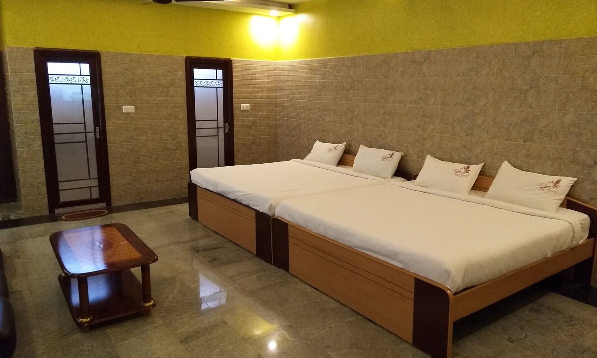 Yercaud Hotel | The Brook Resorts & Spa
