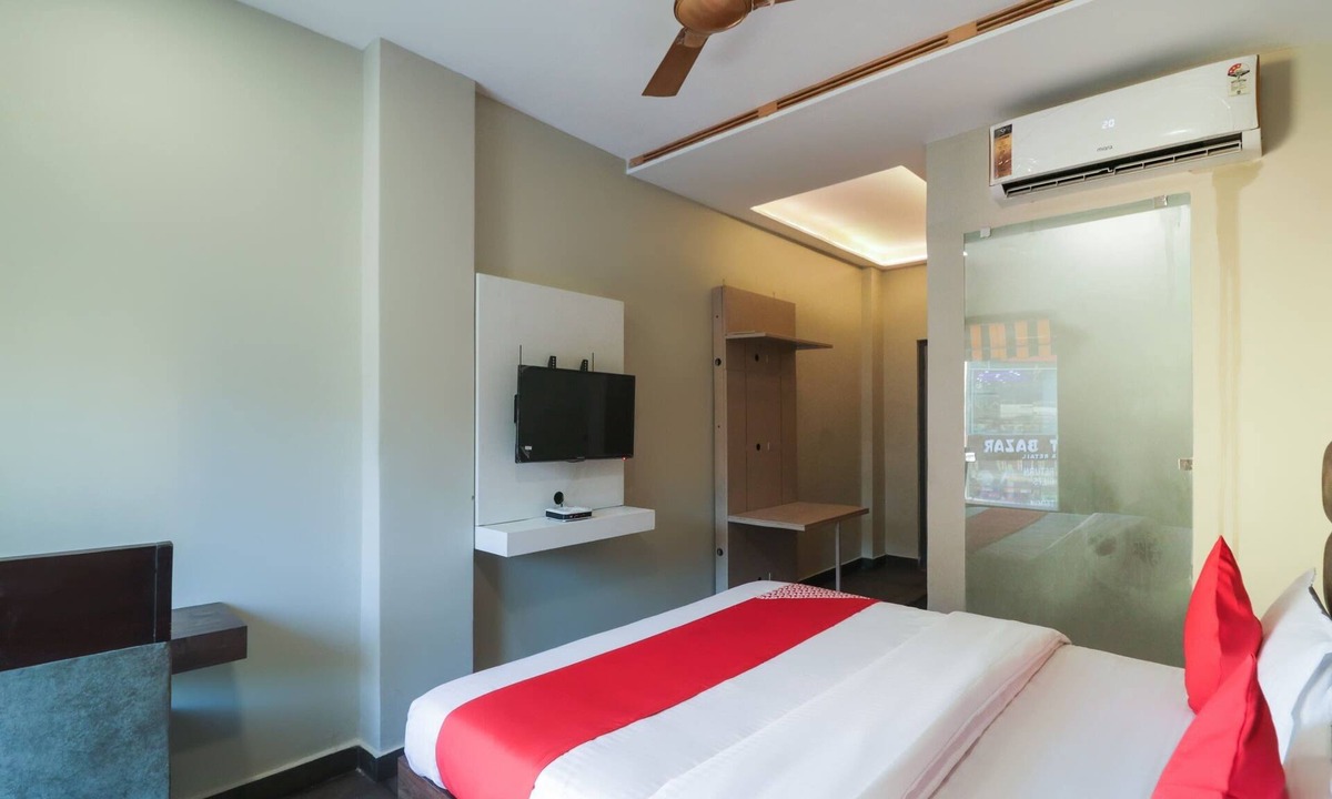 Rishikesh Hotel | The Clock Tower Rooms & Cafe