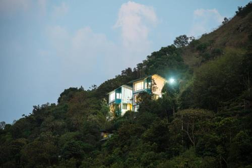 Vagamon Hotel | The Cloud by Daan