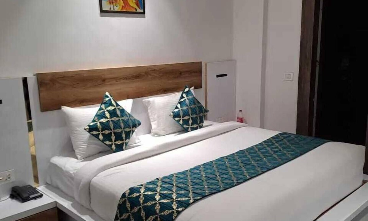 Panipat Hotel | The Divine