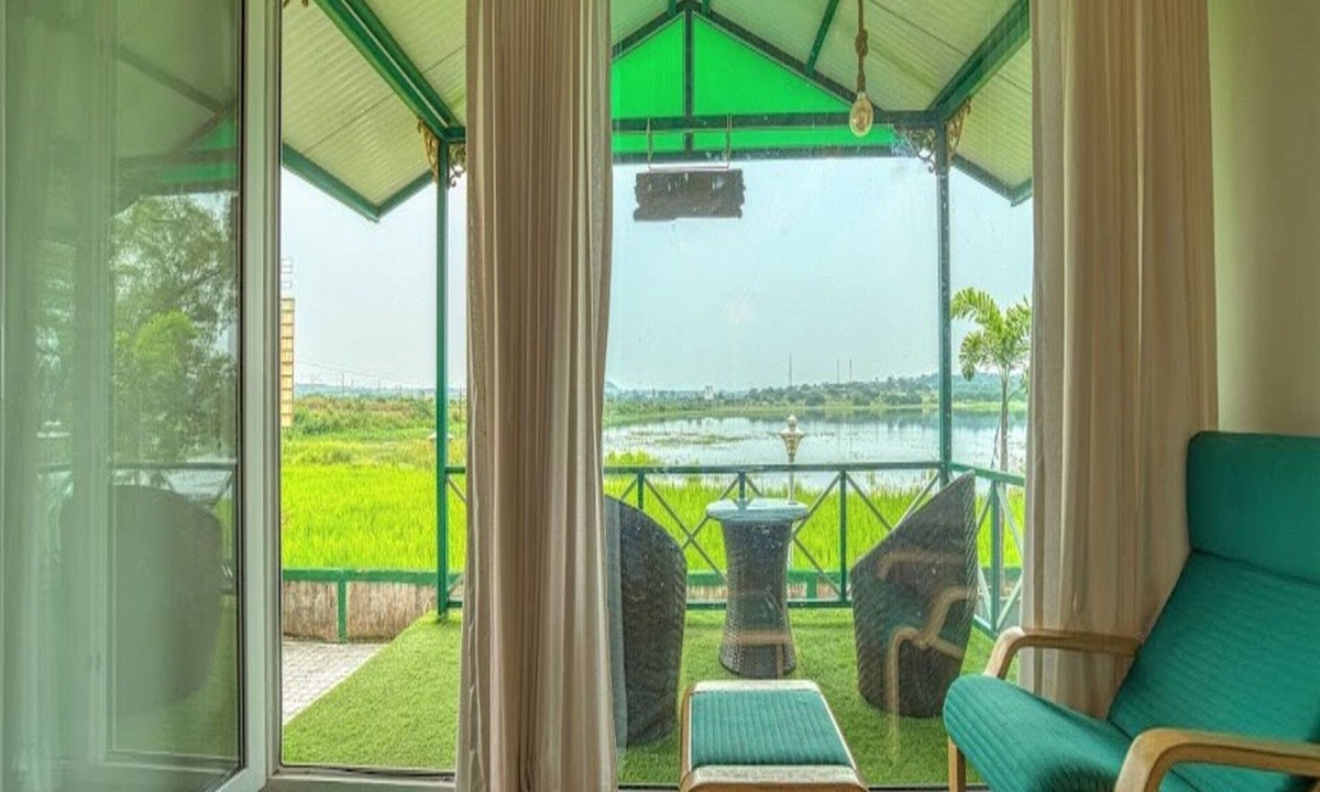 Mundhegaon Hotel | The Herb Farm
