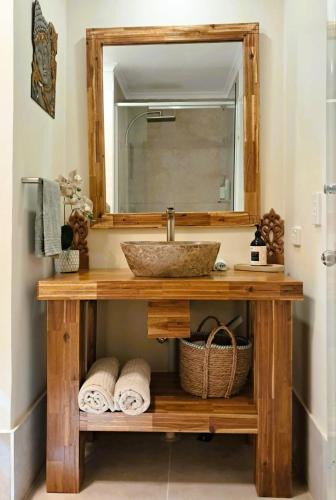 Doonan Cabin | The Junglehouse Noosa