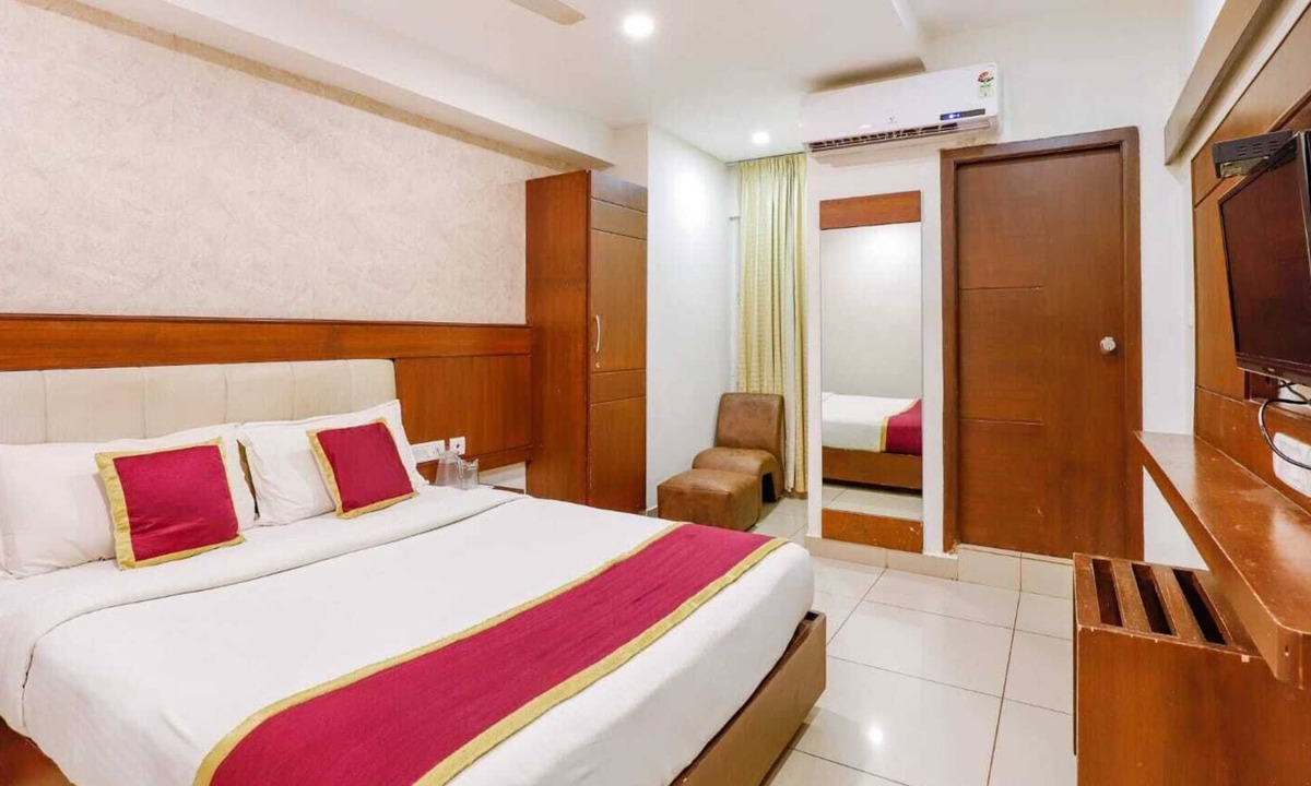 Triplicane Hotel | The Mount City