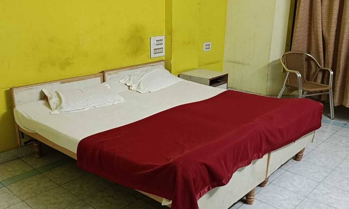 Kamalapur Hotel | The Nakshtra Lodge