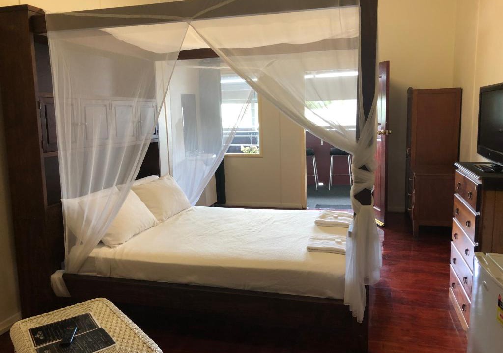 Proserpine Hotel | The Prince of Wales