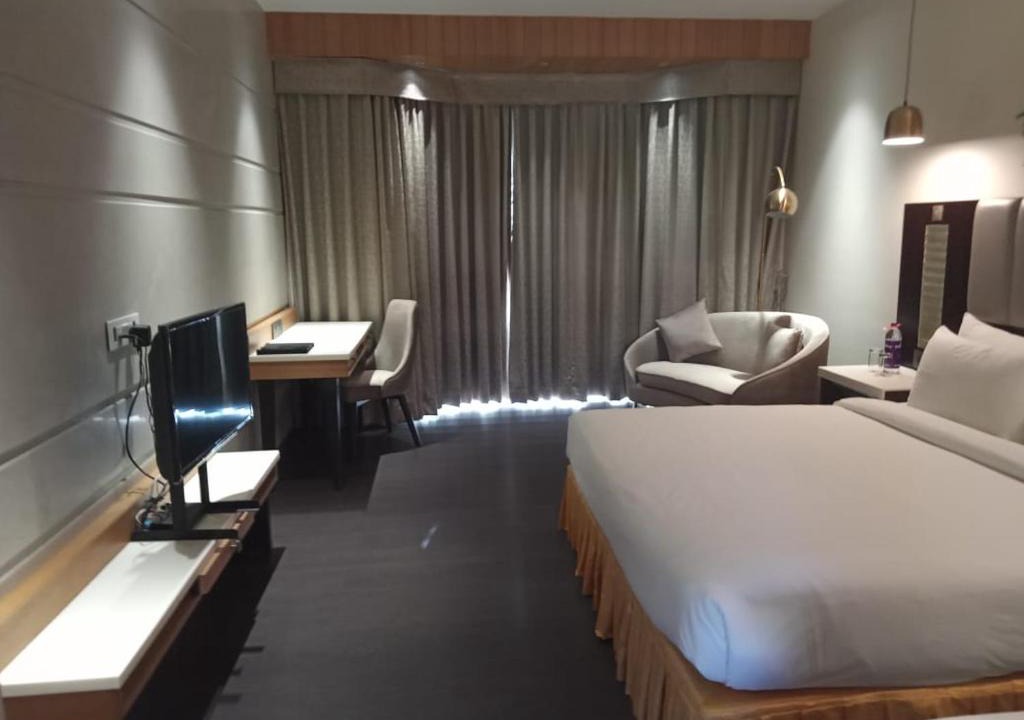 Rau Resort | The Red Maple Mashal
