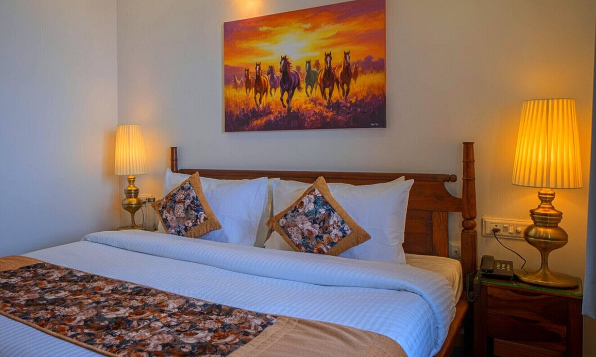 Amritpur Hotel | The Urban Escape