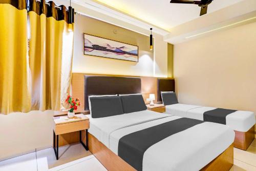 Kalasipalya Hotel | Townhouse Bangalore KR Market Metro Station