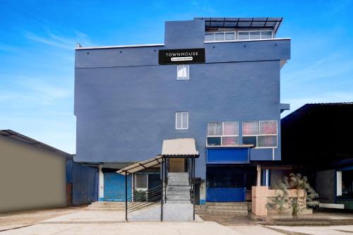 Sualkuchi Hotel | Townhouse Indira Gandhi Athletic Stadium Guwahati Formerly Cloud Stay Inn