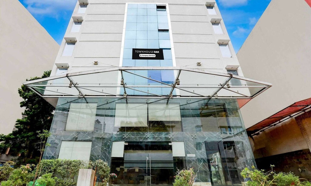 Ahmedabad City Centre House | Townhouse Oak Ahmedabad Junction