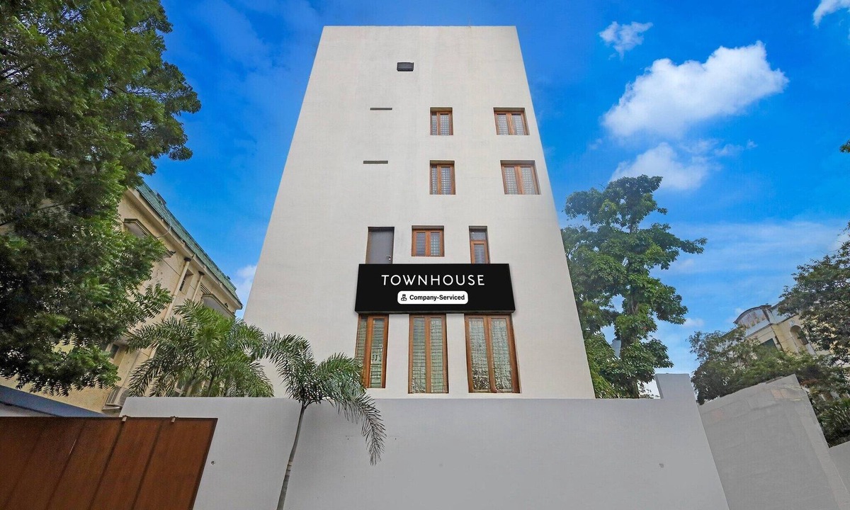 KK Nagar House | Townhouse Passport Office Saligramam