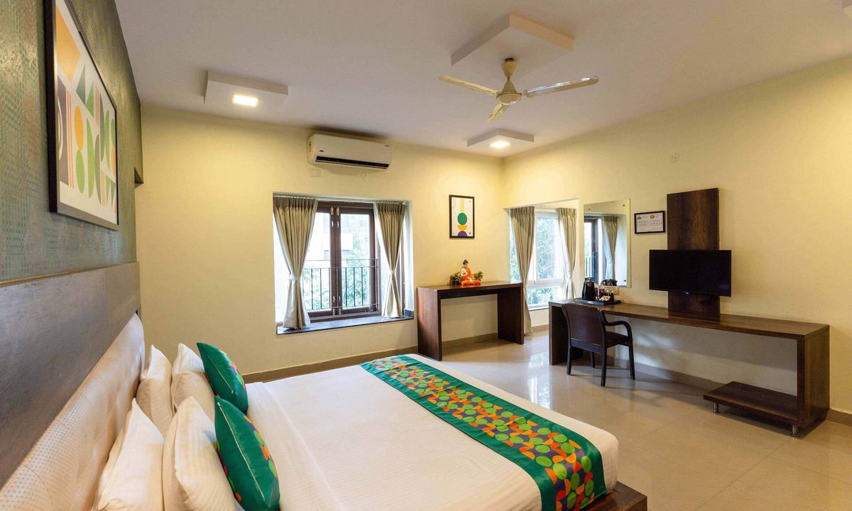 HBR Layout Hotel | Treebo Cranberry Delight