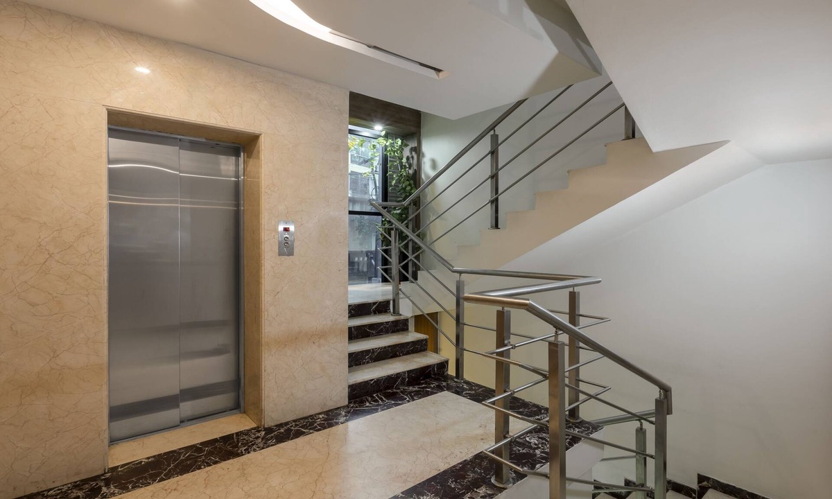 Sheshadripuram Hotel | Treebo Hiland Suites