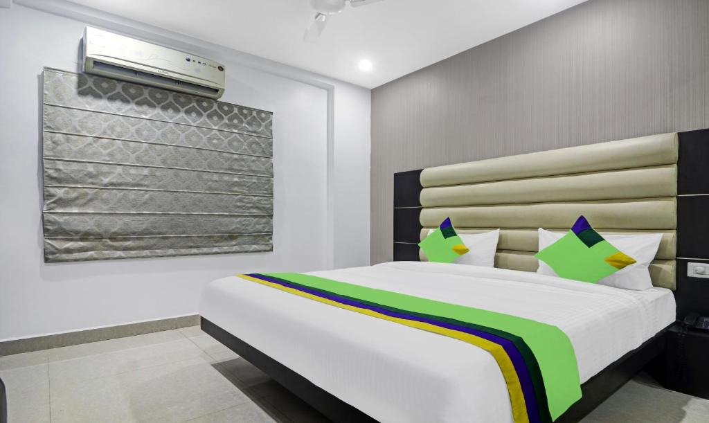 Gachibowli Hotel | Treebo Kruthika Residency