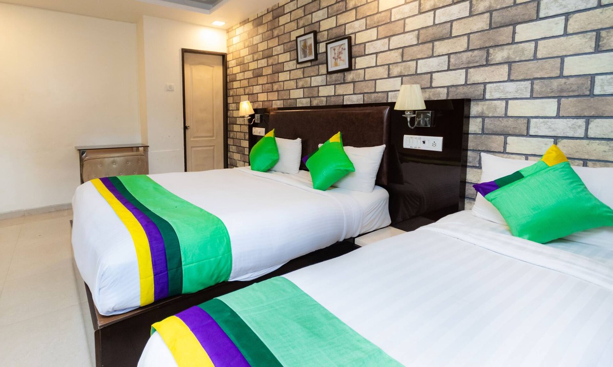 Jogeshwari West Hotel | Treebo Laaiba Residency