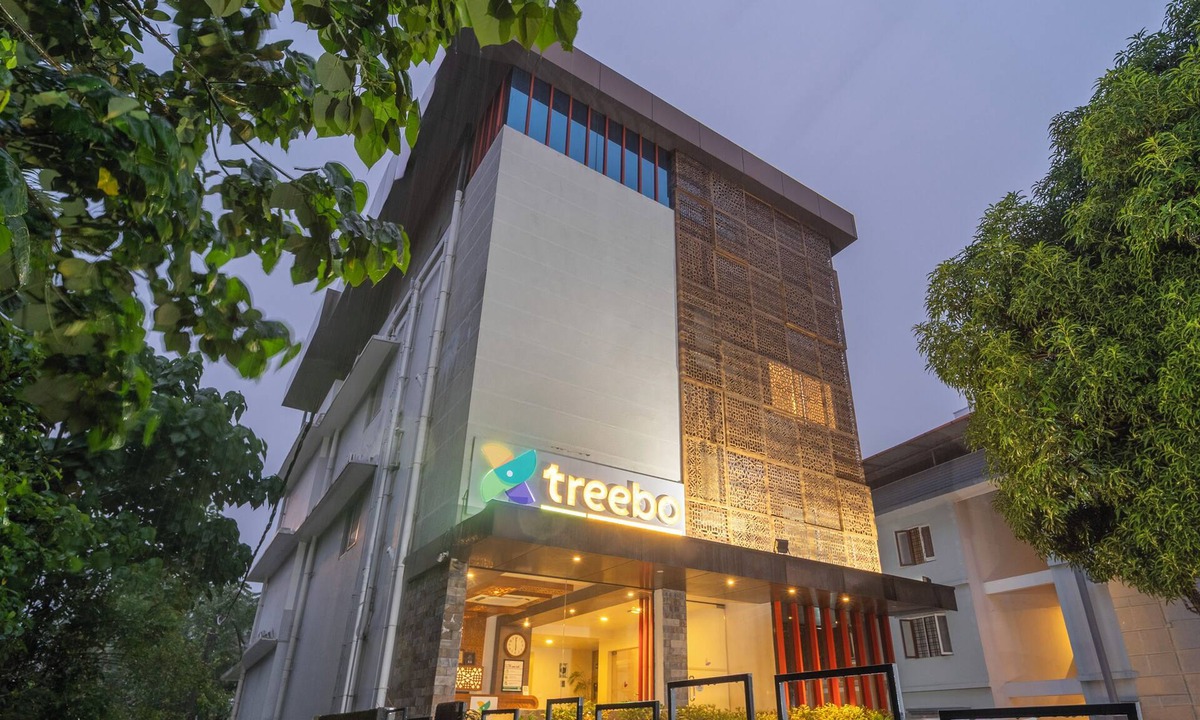 Kakkanad Hotel | Treebo Premium Lavender Kochi Infopark