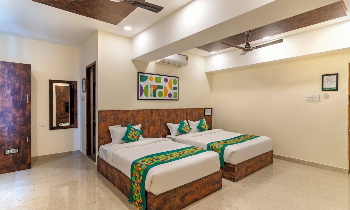 Porur Hotel | Treebo Rakshitha