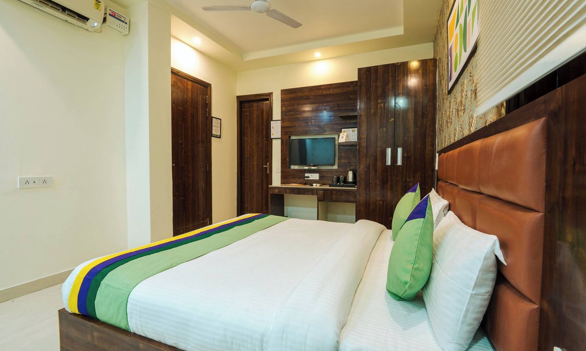 Greater Noida Hotel | Treebo Sunny Feast