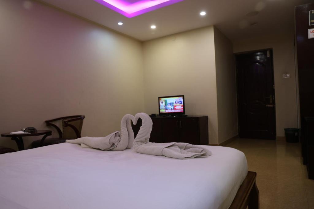 Pulikeshi Nagar Apartment | Turning point, Frazer Town
