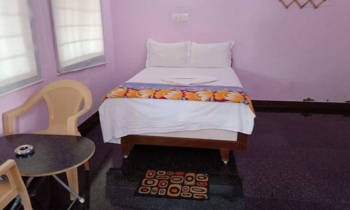 Mahabalipuram Beach House | Ulo Rainbow Guest House
