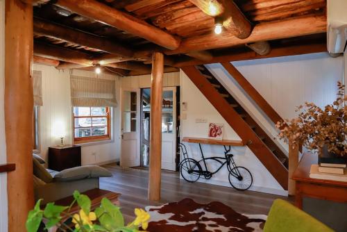 Ridgewood House | Unique Farm Escape in the Sunshine Coast Hinterland