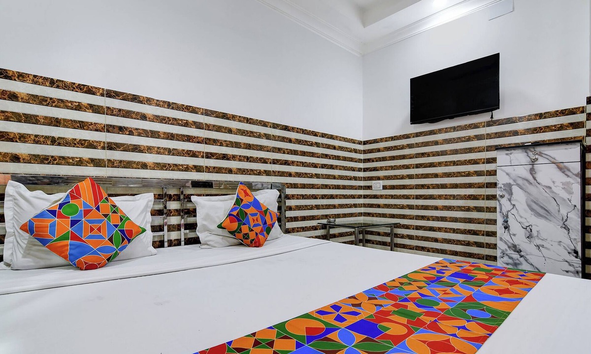 Garia Hotel | Via Ayush Villa, Hiland Park